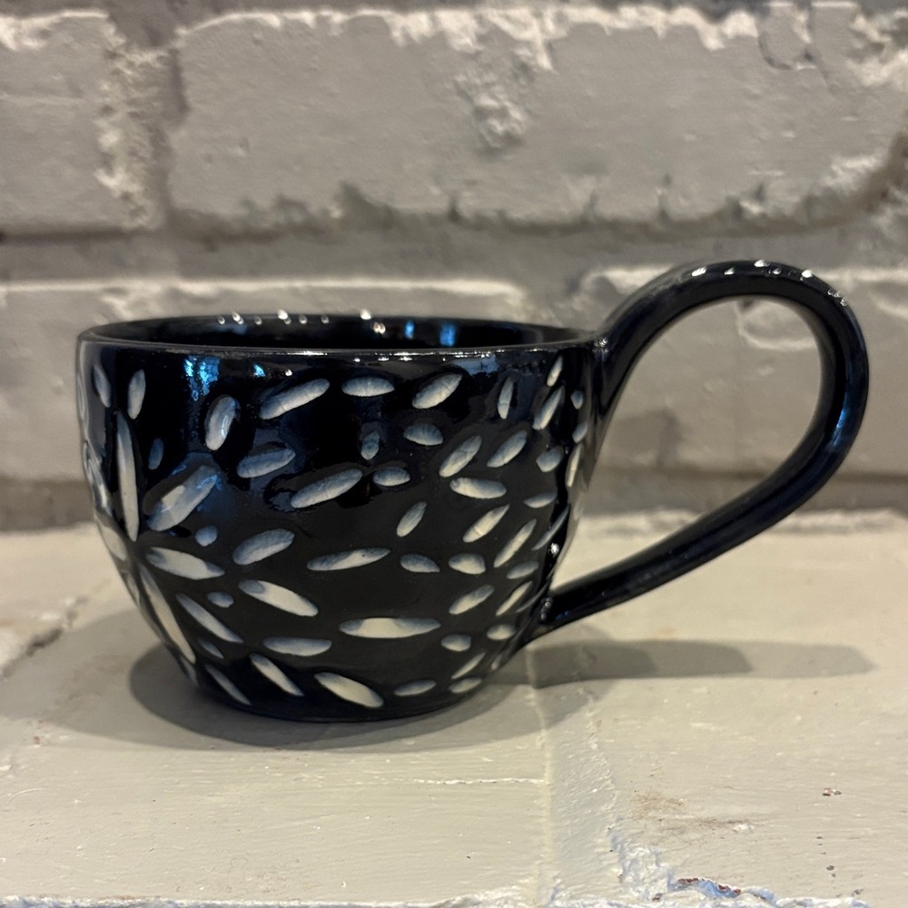 Black & White Patterned Studio Pottery Mug 10 oz